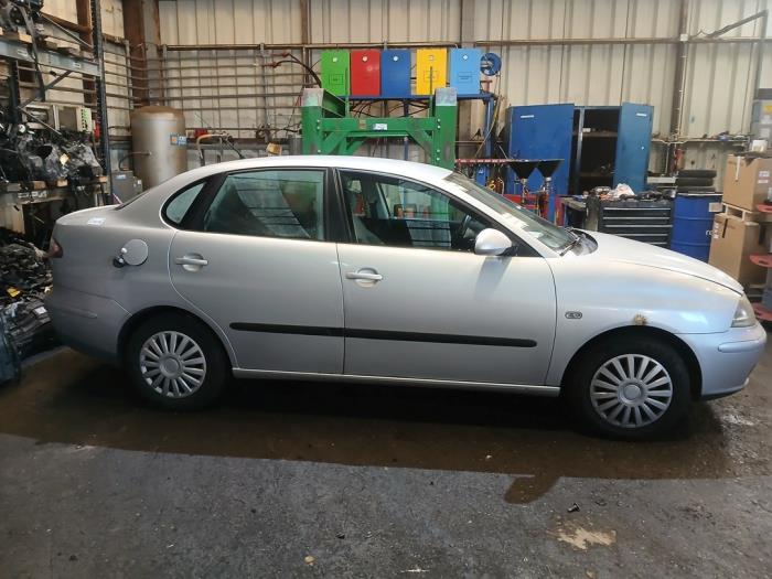 Seat Cordoba 1.4 16V Sloopvoertuig (2004, Grijs)