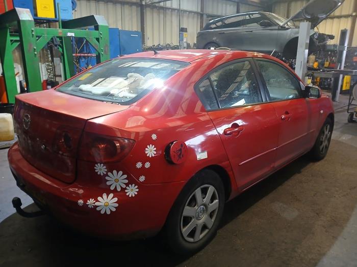 Mazda 3 1.6i 16V Sloopvoertuig (2004, Rood)