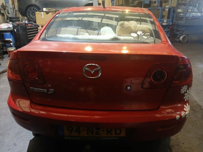 Mazda 3 1.6i 16V Sloopvoertuig (2004, Rood)