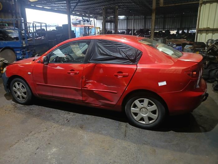 Mazda 3 1.6i 16V Sloopvoertuig (2004, Rood)