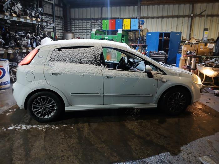 Fiat Punto Evo 1.3 JTD Multijet 85 16V Euro 5 Sloopvoertuig (2011, Wit)