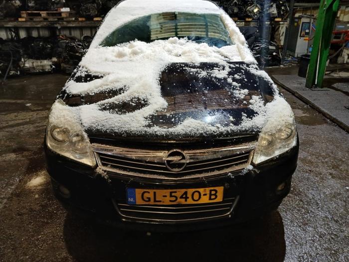Opel Astra H SW 1.6 16V Twinport Sloopvoertuig (2008, Zwart)