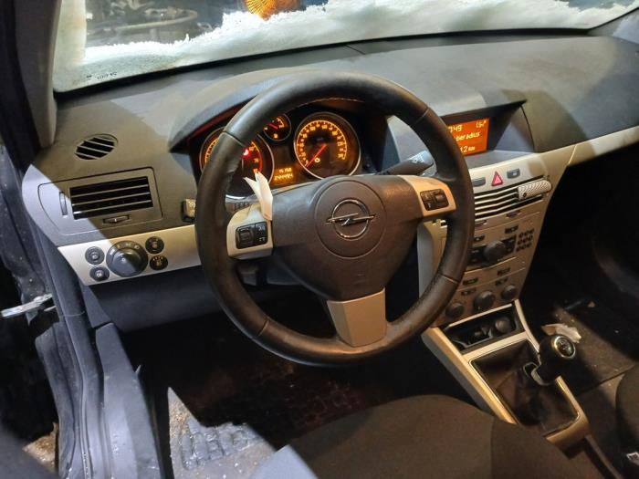 Opel Astra H SW 1.6 16V Twinport Sloopvoertuig (2008, Zwart)