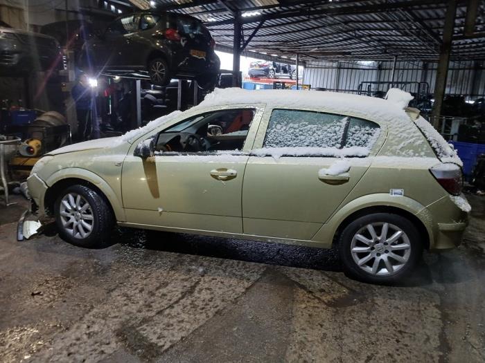 Opel Astra H 1.8 16V Sloopvoertuig (2004, Geel)