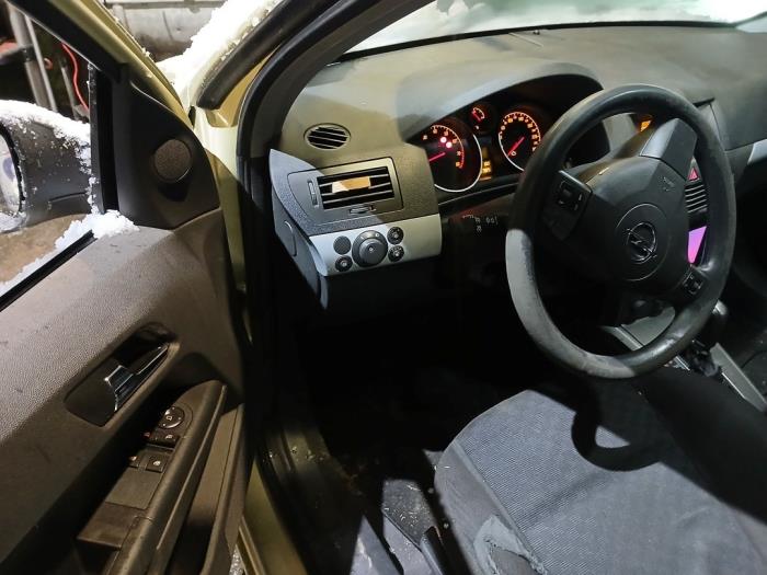 Opel Astra H 1.8 16V Sloopvoertuig (2004, Geel)