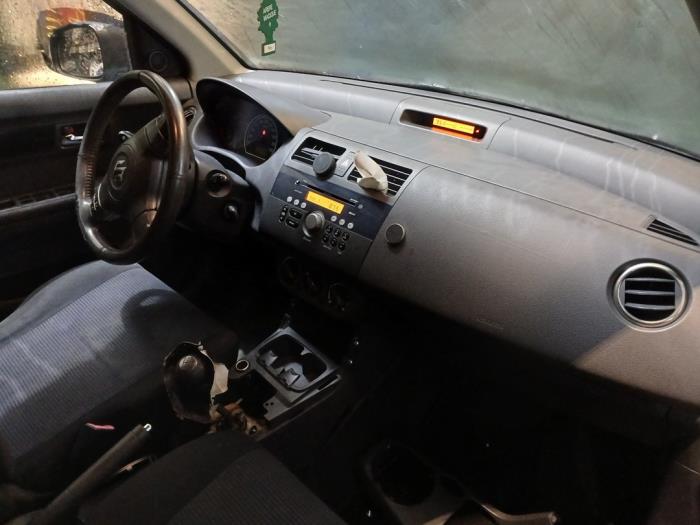 Suzuki Swift 1.3 VVT 16V Sloopvoertuig (2008, Zwart)