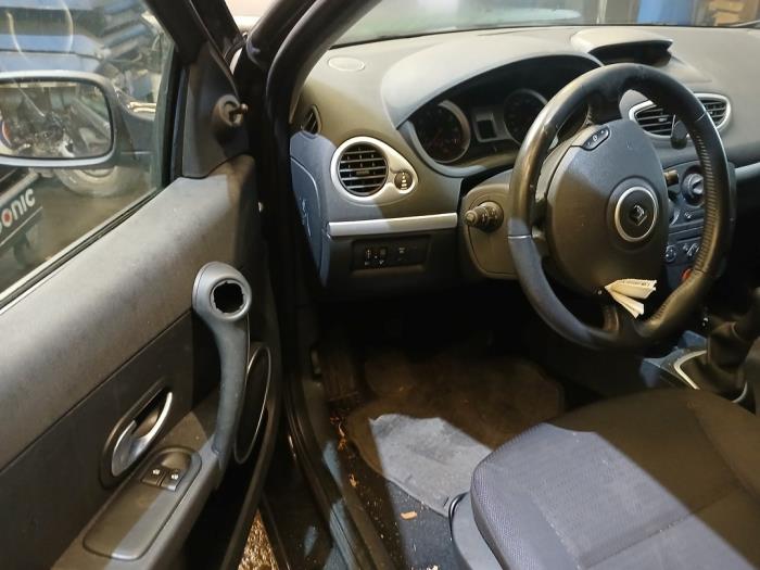 Renault Clio III 1.4 16V Sloopvoertuig (2006, Zwart)