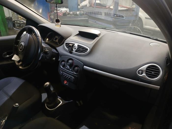 Renault Clio III 1.4 16V Sloopvoertuig (2006, Zwart)