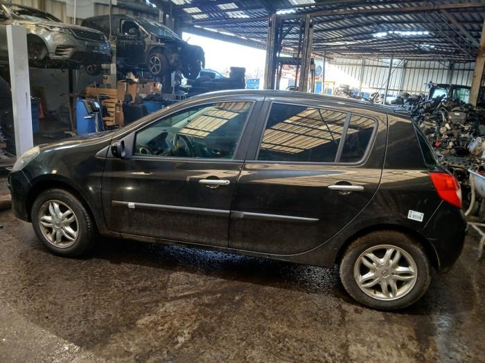 Renault Clio III 1.4 16V Sloopvoertuig (2006, Zwart)