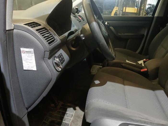 Volkswagen Touran 1.6 FSI 16V Sloopvoertuig (2006, Zwart)