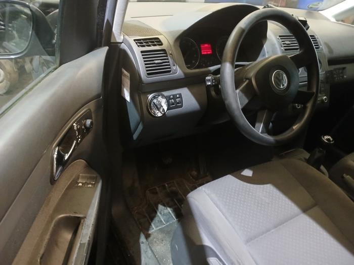 Volkswagen Touran 1.6 FSI 16V Sloopvoertuig (2006, Zwart)