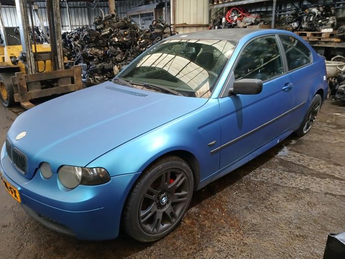 BMW 3 serie Compact 318ti 16V Sloopvoertuig (2003, Zwart)