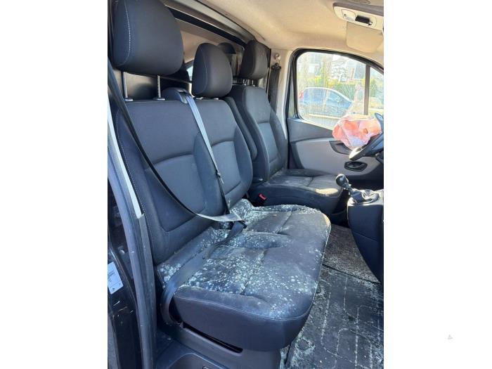 Renault Trafic 1.6 dCi Twin Turbo Sloopvoertuig (2017, Graniet)