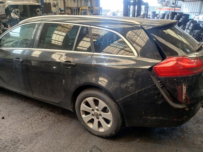 Opel Insignia Sports Tourer 1.8 16V Ecotec Sloopvoertuig (2010, Zwart)