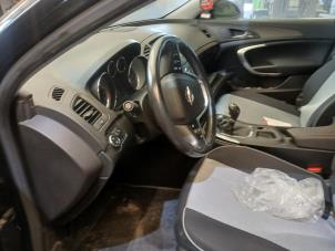 Opel Insignia Sports Tourer 1.8 16V Ecotec Sloopvoertuig (2010, Zwart)