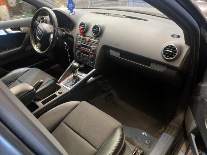 Audi A3 Sportback 2.0 T FSI 16V Quattro Sloopvoertuig (2006, Zwart)