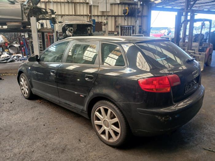 Audi A3 Sportback 2.0 T FSI 16V Quattro Sloopvoertuig (2006, Zwart)