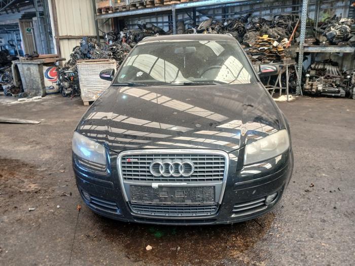 Audi A3 Sportback 2.0 T FSI 16V Quattro Sloopvoertuig (2006, Zwart)
