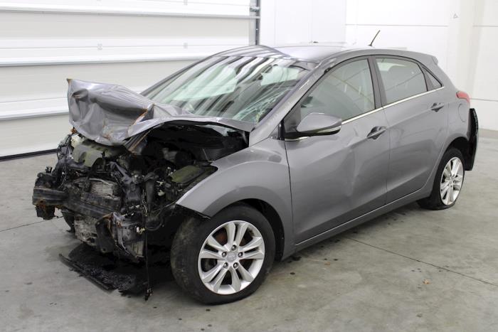 Hyundai i30 (GDHB5) 1.6 CRDi Blue Drive 16V VGT