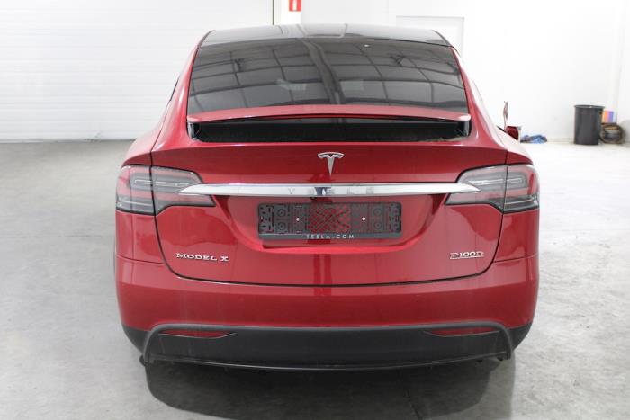 Tesla Model X P100D Sloopvoertuig (2017, Rood)