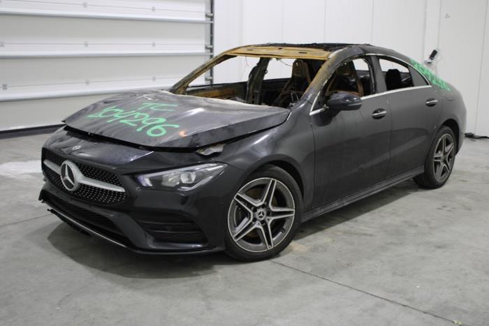 Mercedes CLA (118.3) 1.3 CLA-200 Turbo 16V