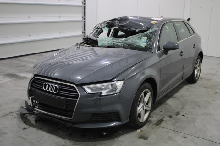 Audi A3 Sportback (8VA/8VF) 2.0 TDI 16V