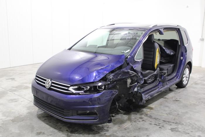 Volkswagen Touran 1.6 TDI SCR BlueMotion Technology Sloopvoertuig (2019, Metallic, Paars)