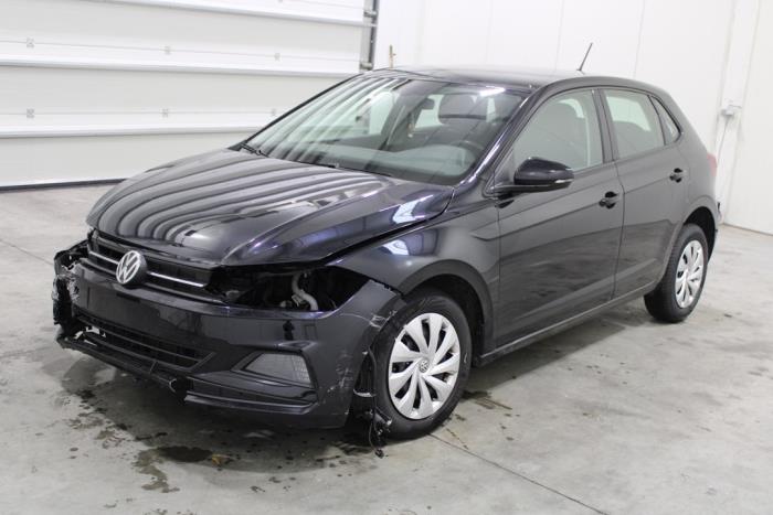 Volkswagen Polo VI (AW1) 1.6 TDI 16V 95