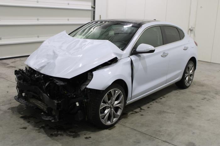 i30 Fastback (PDEBA/PEDBC), Voiture à hayon inclinée, 2017
