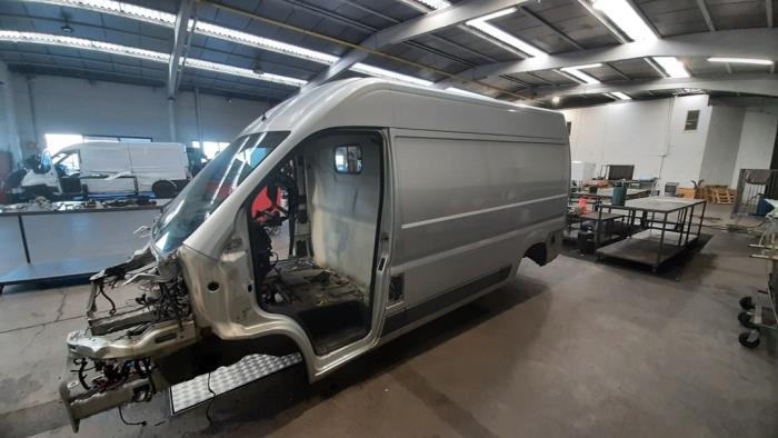 Peugeot Boxer 2.0 BlueHDi 130 Sloopvoertuig (2017)