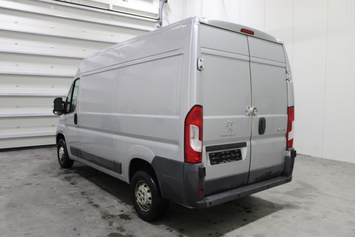 Peugeot Boxer 2.0 BlueHDi 130 Sloopvoertuig (2017)