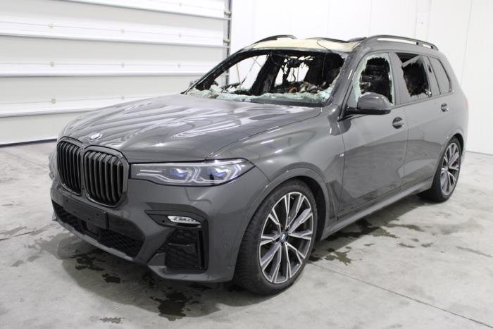 X7, SUV, 2019