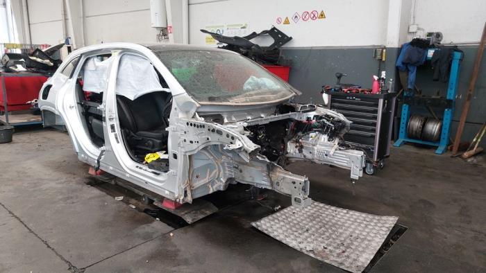 EQA (N243), SUV, 2021