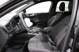 Ford Focus 4 Wagon 1.0 Ti-VCT EcoBoost 12V 125 Sloopvoertuig (2021, Zwart)