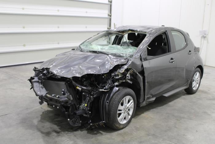 Toyota Yaris IV (P21/PA1/PH1) 1.5 12V Hybrid 115