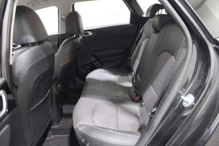 Kia Ceed Sportswagon 1.0i T-GDi 12V Sloopvoertuig (2023, Zwart)