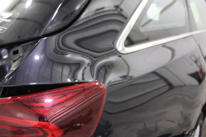 Kia Ceed Sportswagon 1.0i T-GDi 12V Sloopvoertuig (2023, Zwart)