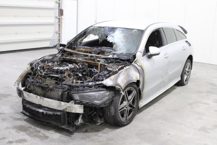 Mercedes CLA Shooting Brake (118.6) 2.0 CLA-180d
