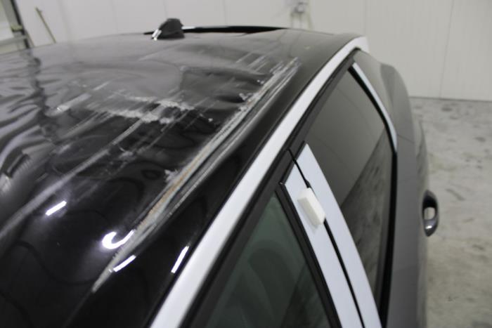 Peugeot 3008 III 1.2 12V Hybrid 136 Sloopvoertuig (2025, Grijs)