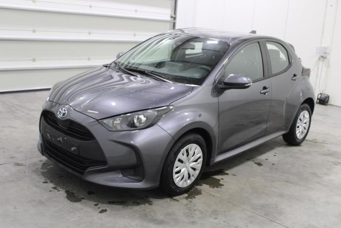 Toyota Yaris IV (P21/PA1/PH1) 1.5 12V Hybrid 115