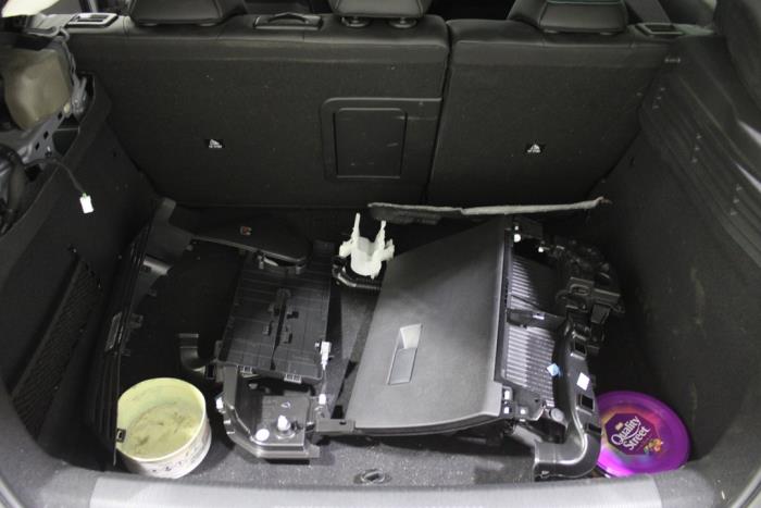 Peugeot 308 1.5 Blue HDi 130 16V Sloopvoertuig (2022, Grijs)