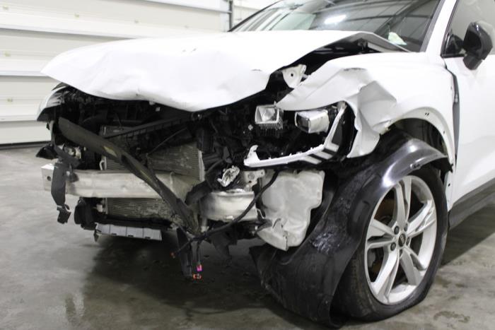 Audi Q3 1.5 35 TFSI 16V Sloopvoertuig (2024, Wit)