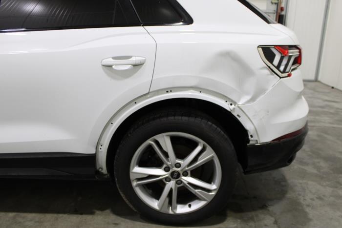 Audi Q3 1.5 35 TFSI 16V Sloopvoertuig (2024, Wit)