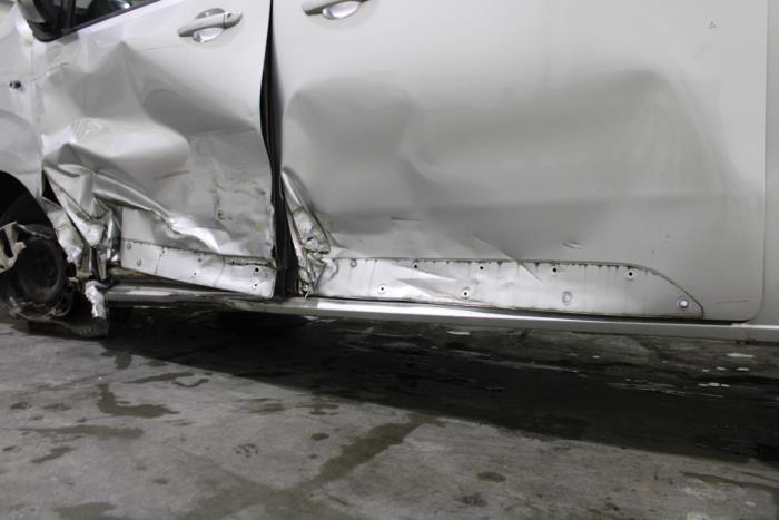 Peugeot Expert 2.0 Blue HDi 120 16V Sloopvoertuig (2019, Grijs)