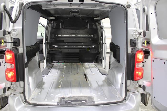 Peugeot Expert 2.0 Blue HDi 120 16V Sloopvoertuig (2019, Grijs)