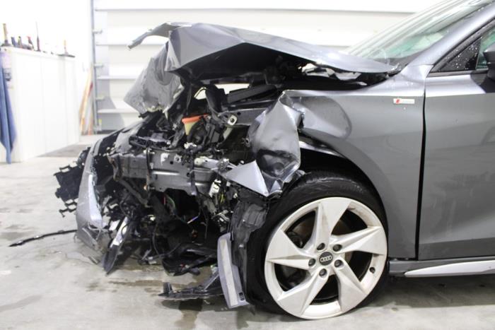 Audi A3 Sportback 2.0 30 TDI 16V Sloopvoertuig (2022, Grijs)