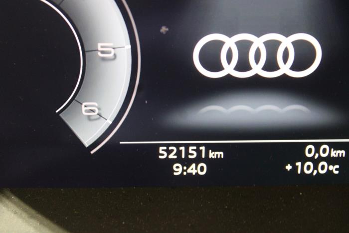 Audi A3 Sportback 2.0 30 TDI 16V Sloopvoertuig (2022, Grijs)