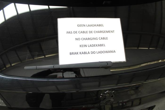 Peugeot 3008 II 1.6 16V Hybrid4 Sloopvoertuig (2023, Zwart)