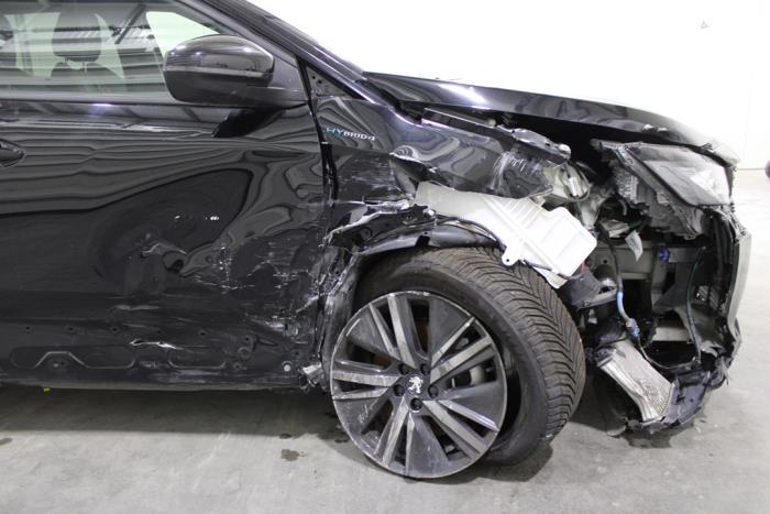 Peugeot 3008 II 1.6 16V Hybrid4 Sloopvoertuig (2023, Zwart)