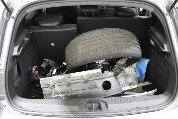 Renault Clio V 1.6 E-Tech 145 16V Sloopvoertuig (2024, Grijs)